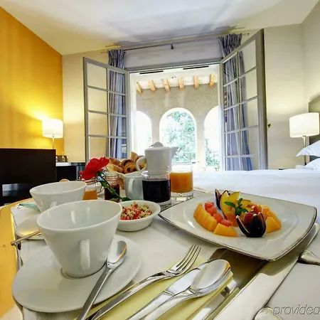 Les Agassins Hotel